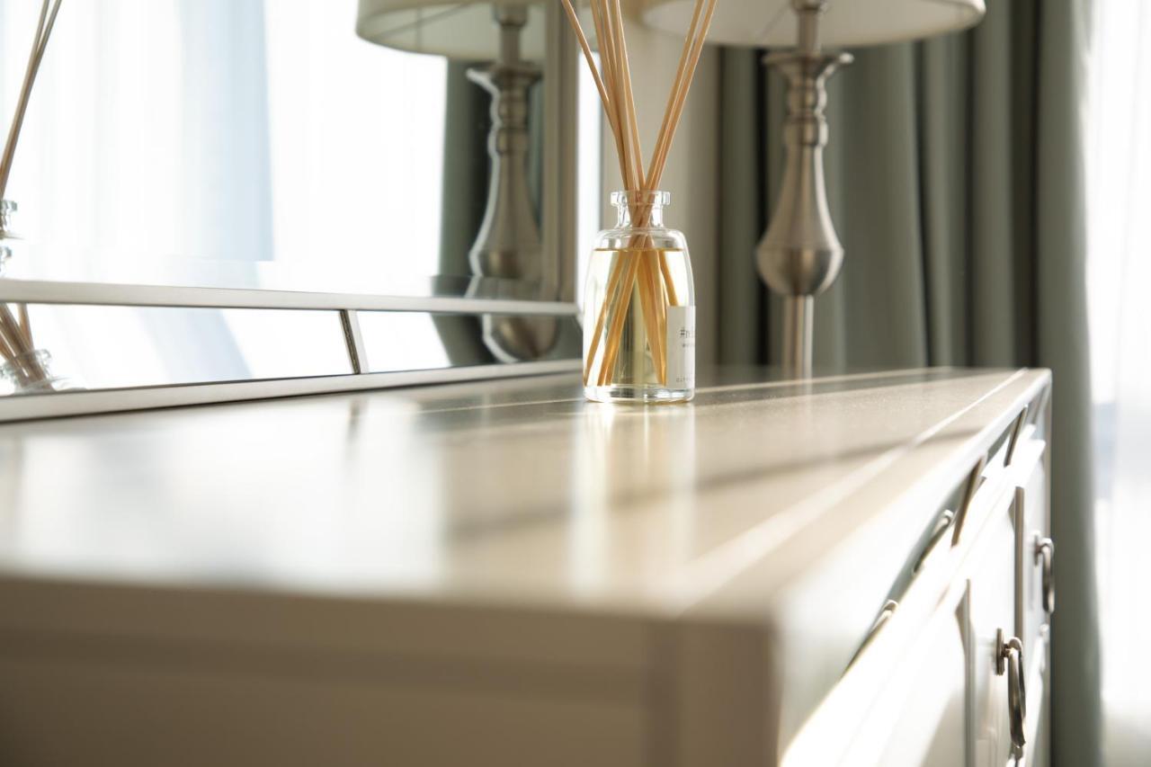 Nasma Luxury Stays - Pastel-Colored Apt With Jaw-Dropping Marina Views Dubai Exterior photo
